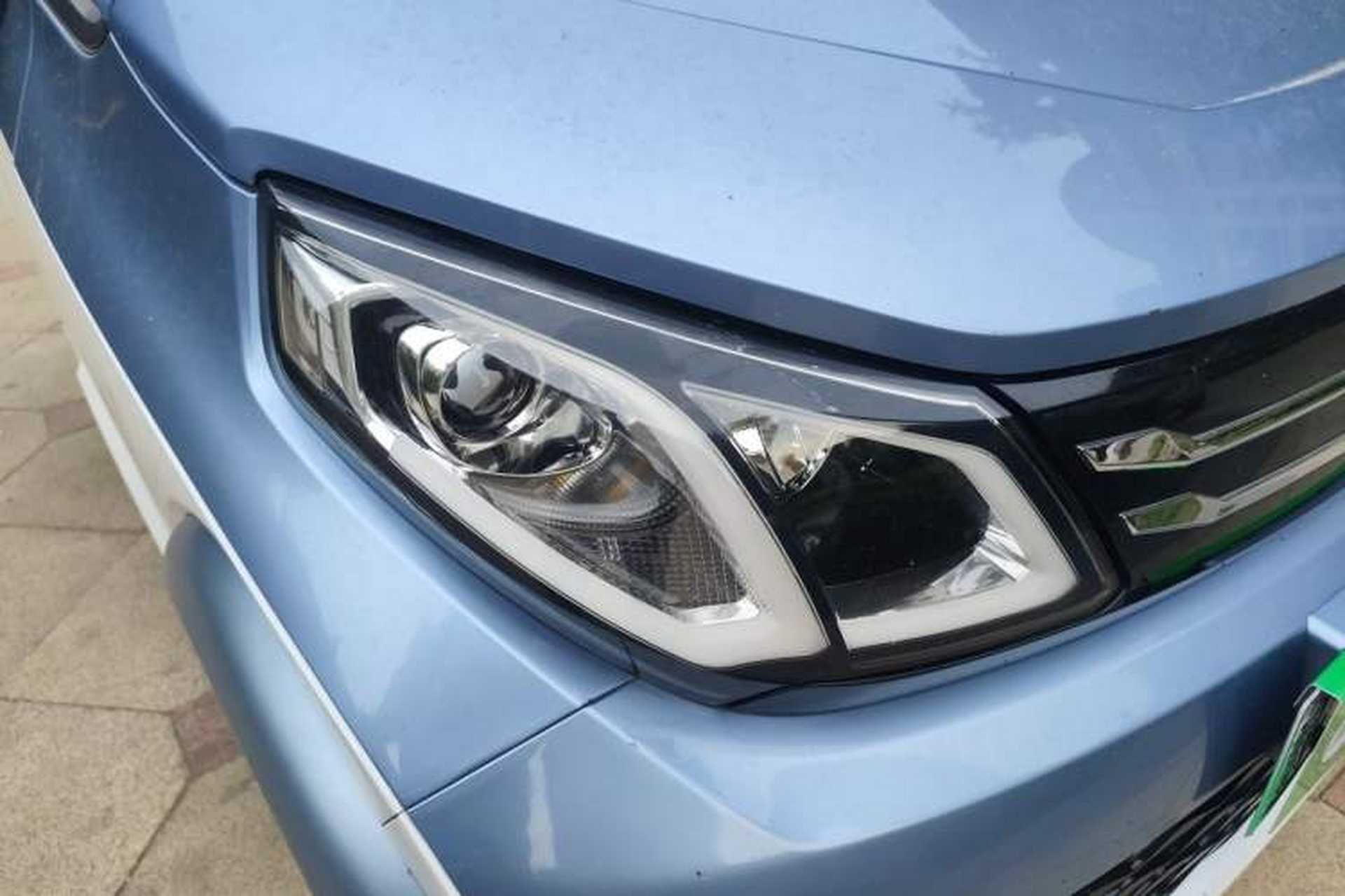 Used Zotye E200 2018 Flying Fish Model Right Front Headlight