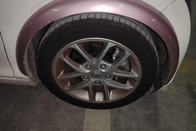 Used Zotye E200 2018 Pro Model Right Front Wheel Hub