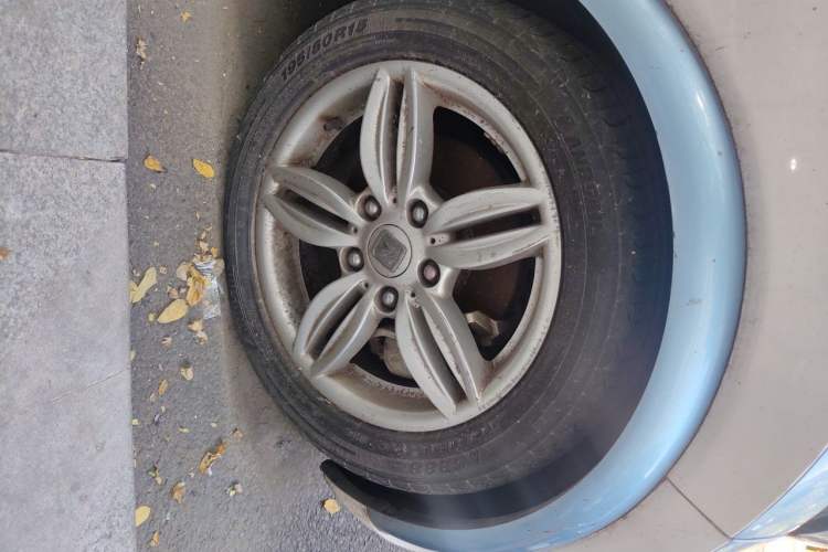Used Zotye E200 2018 Flying Fish Model Right Front Wheel Hub