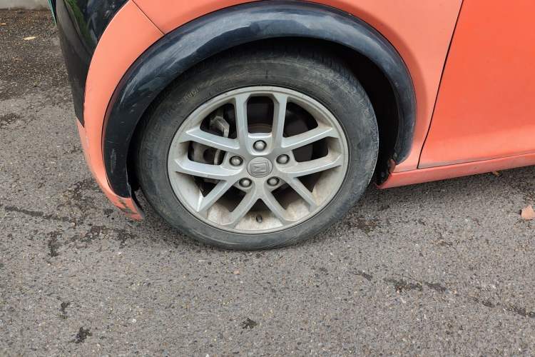 Used Zotye E200 2018 Pro Model Right Front Wheel Hub