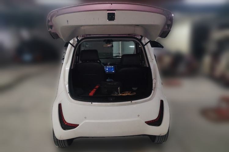 Used Zotye E200 2018 Pro Model Trunk