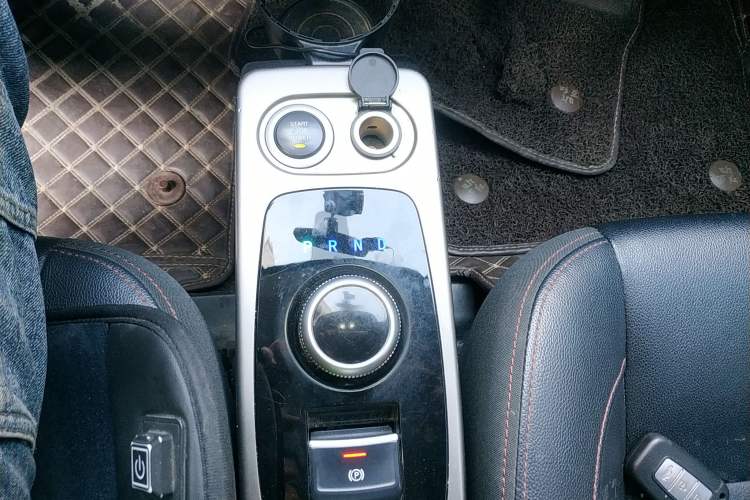 Used Zotye E200 2018 Flying Fish Model Gear Lever