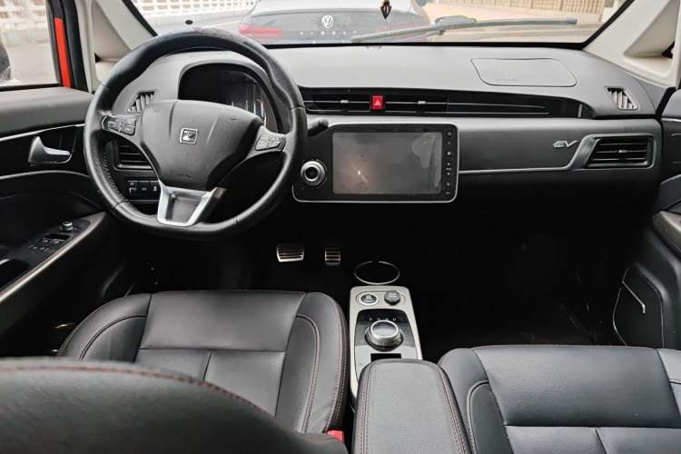 Used Zotye E200 2018 Pro Model Center Console