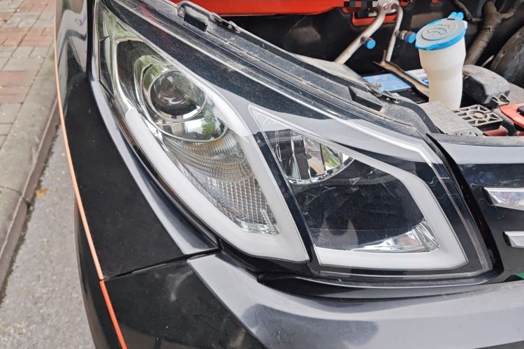 Used Zotye E200 2018 Pro Model Right Front Headlight