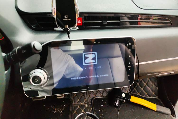 Used Zotye E200 2018 Pro Model Audio And AC Panel