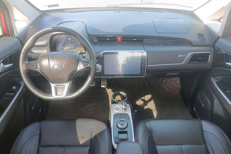 Used Zotye E200 2018 Pro Model Center Console