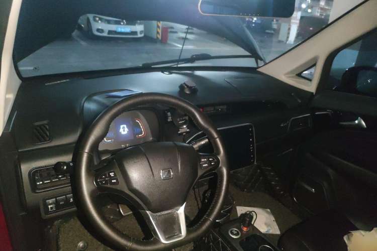 Used Zotye E200 2018 Pro Model Center Console