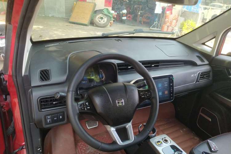 Used Zotye E200 2018 Pro Model Center Console