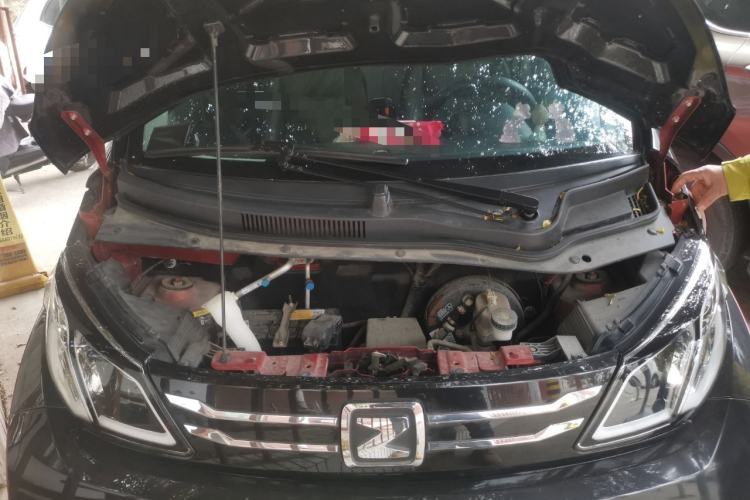 Used Zotye E200 2018 Pro Model Engine Bay