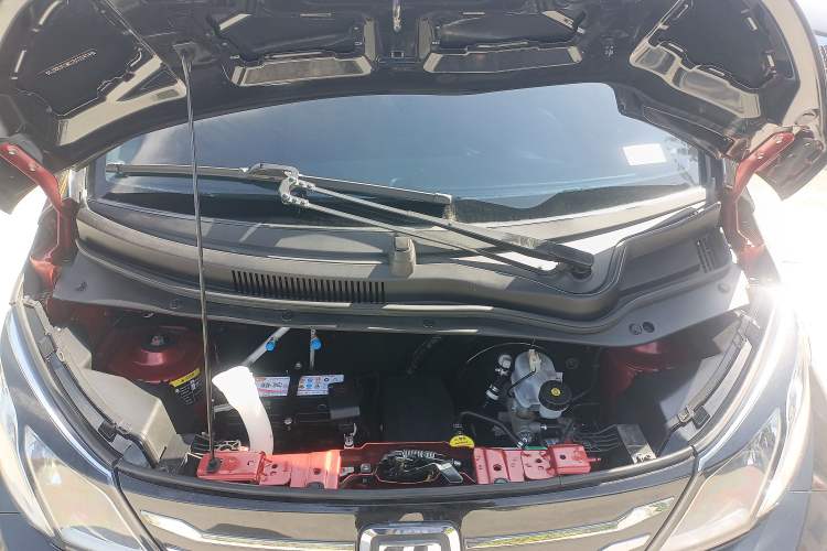 Used Zotye E200 2018 Pro Model Engine Bay