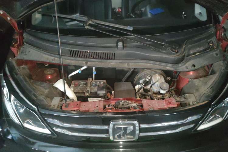 Used Zotye E200 2018 Pro Model Engine Bay