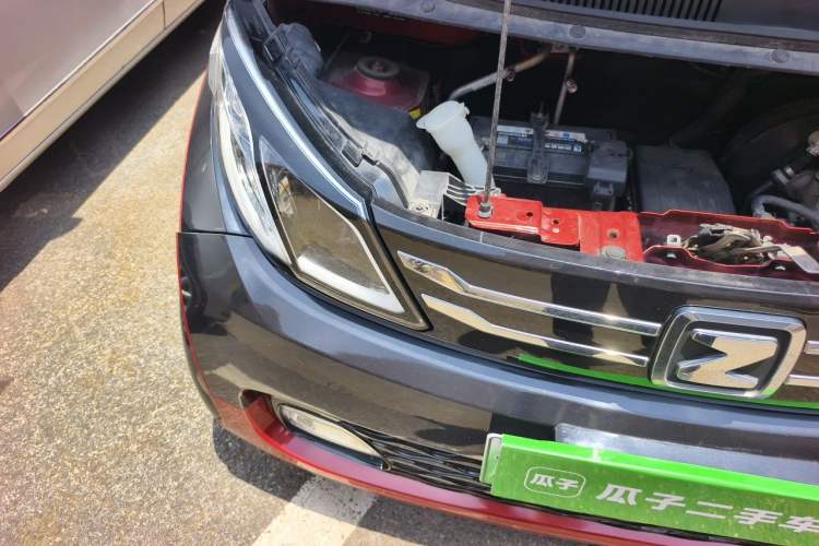 Used Zotye E200 2018 Pro Model Engine Bay Right