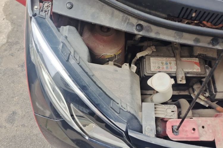 Used Zotye E200 2018 Pro Model Engine Bay Right