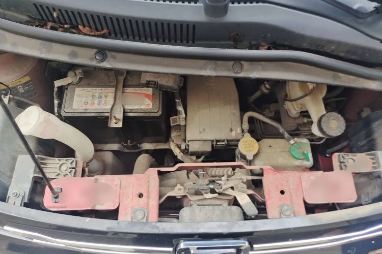 Used Zotye E200 2018 Pro Model Engine Bay