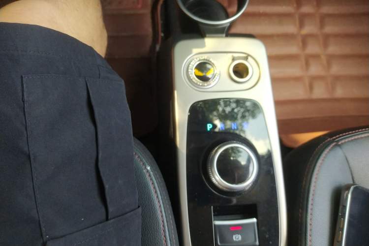 Used Zotye E200 2018 Pro Model Gear Lever