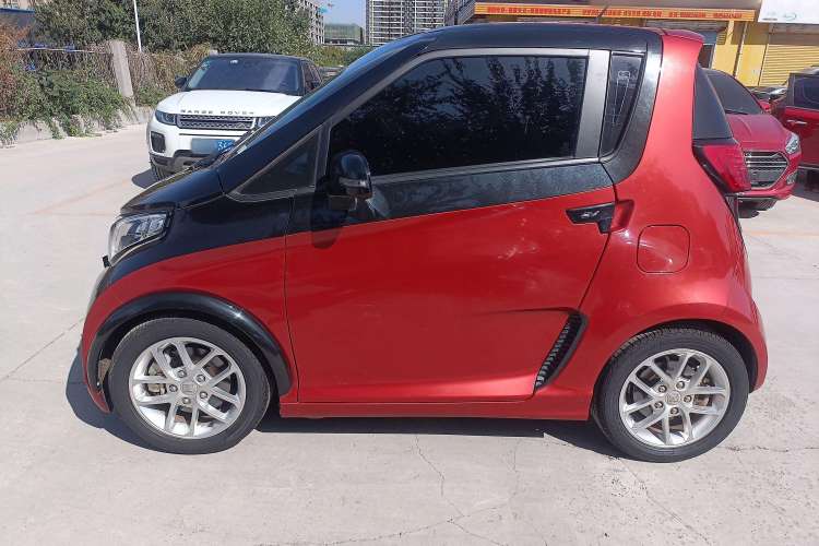 Used Zotye E200 2018 Pro Model Left Side