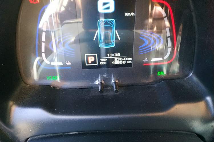 Used Zotye E200 2018 Pro Model Odometer Close Up