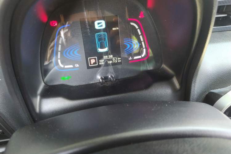 Used Zotye E200 2018 Pro Model Odometer Close Up