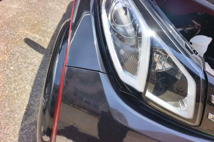 Used Zotye E200 2018 Pro Model Right Front Headlight