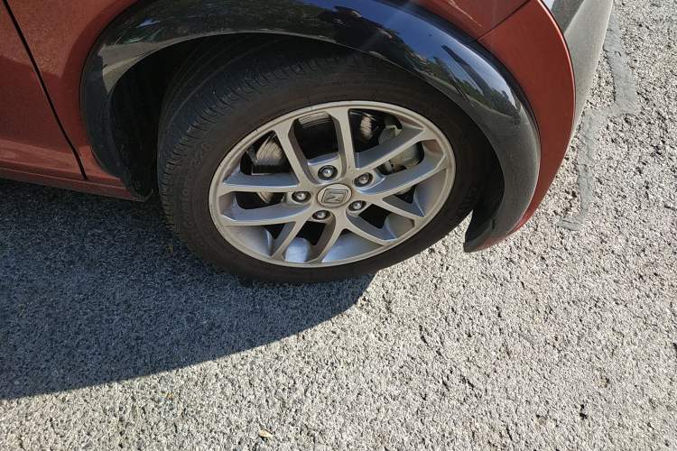 Used Zotye E200 2018 Pro Model Right Front Wheel Hub