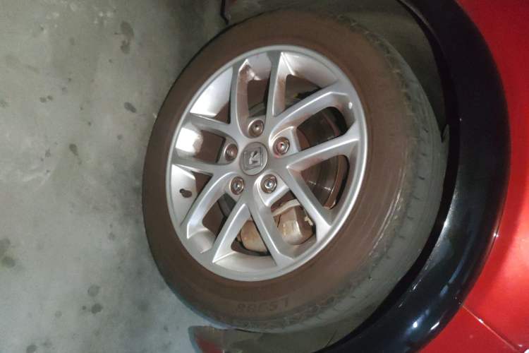 Used Zotye E200 2018 Pro Model Right Front Wheel Hub