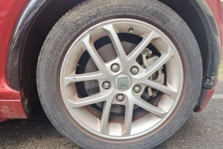 Used Zotye E200 2018 Pro Model Right Front Wheel Hub