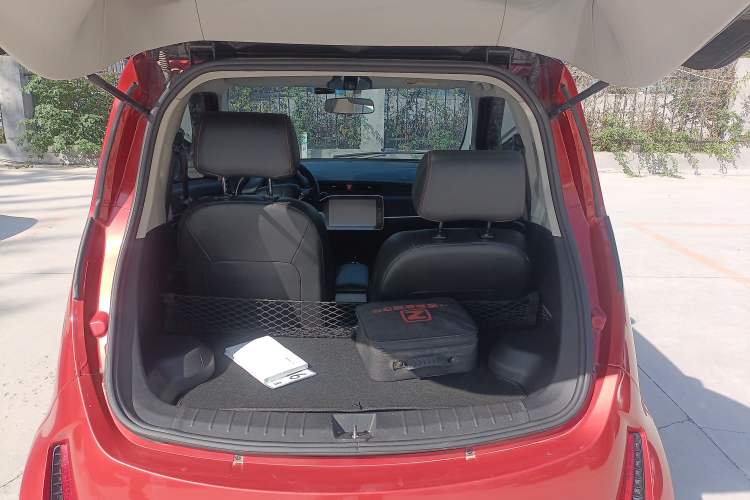 Used Zotye E200 2018 Pro Model Trunk