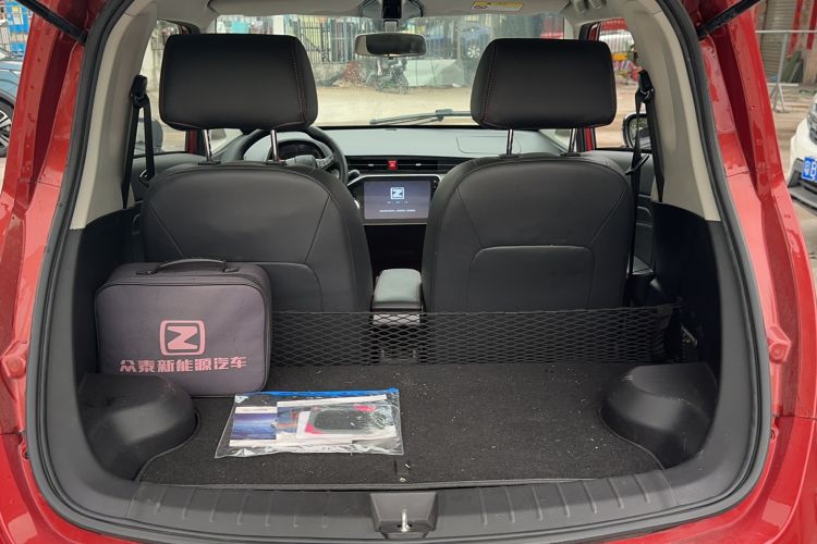 Used Zotye E200 2018 Pro Model Trunk