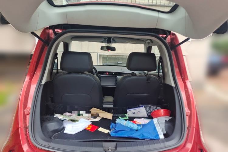 Used Zotye E200 2018 Pro Model Trunk