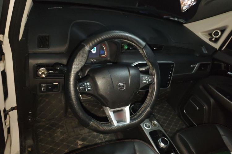 Used Zotye E200 2018 Pro Model Center Console