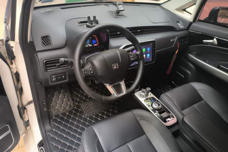 Used Zotye E200 2018 Pro Model Center Console