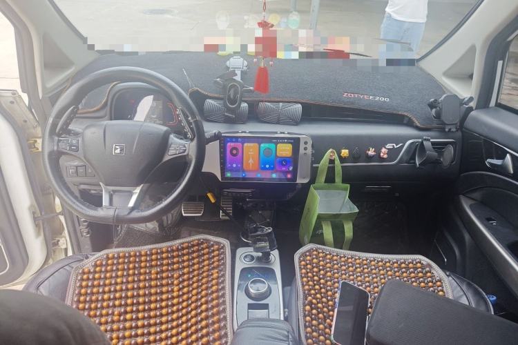 Used Zotye E200 2018 Pro Model Center Console