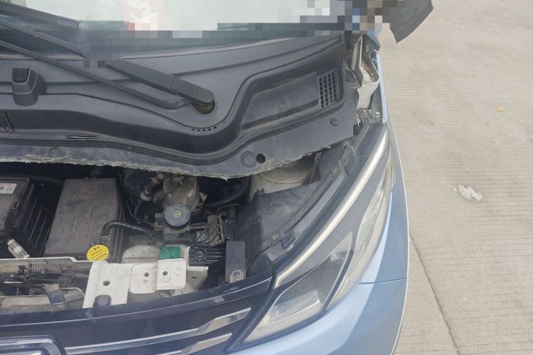 Used Zotye E200 2018 Pro Model Engine Bay Left