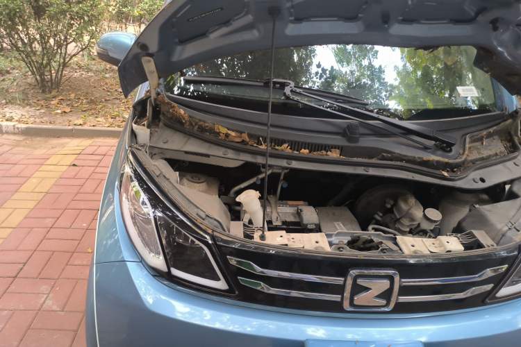 Used Zotye E200 2018 Pro Model Engine Bay Right