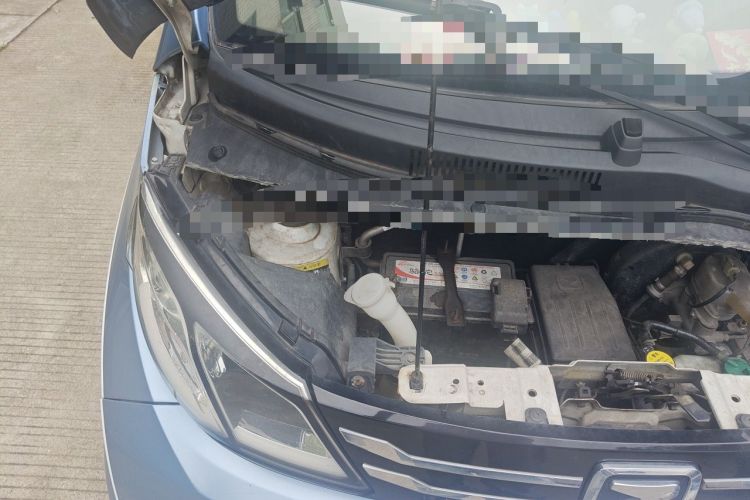 Used Zotye E200 2018 Pro Model Engine Bay Right