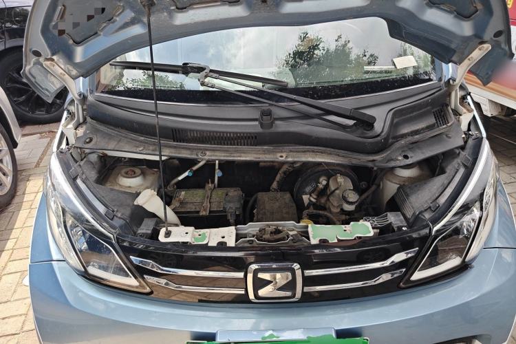 Used Zotye E200 2018 Pro Model Engine Bay