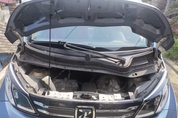 Used Zotye E200 2018 Flying Fish Model Engine Bay