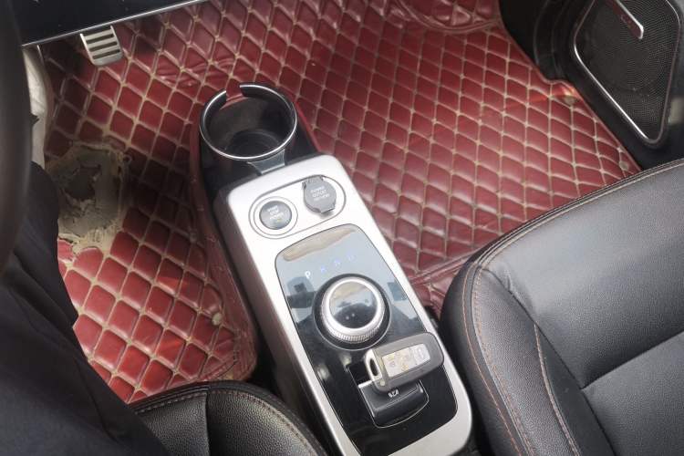 Used Zotye E200 2018 Flying Fish Model Gear Lever
