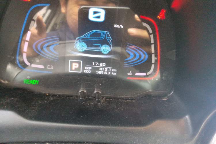 Used Zotye E200 2018 Flying Fish Model Odometer Close Up
