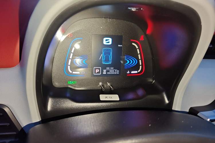 Used Zotye E200 2018 Flying Fish Model Odometer Close Up