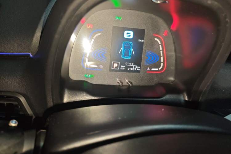 Used Zotye E200 2018 Pro Model Odometer Close Up