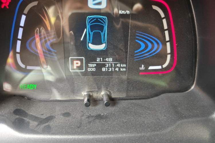 Used Zotye E200 2018 Pro Model Odometer Close Up