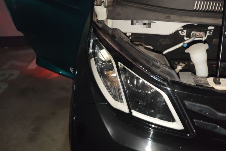 Used Zotye E200 2018 Pro Model Right Front Headlight