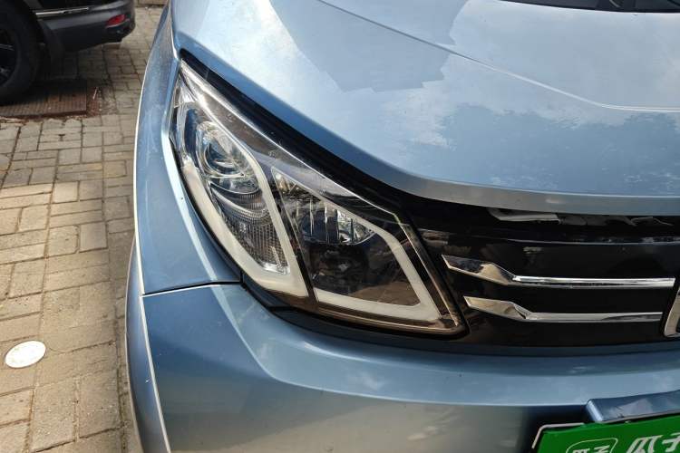 Used Zotye E200 2018 Pro Model Right Front Headlight
