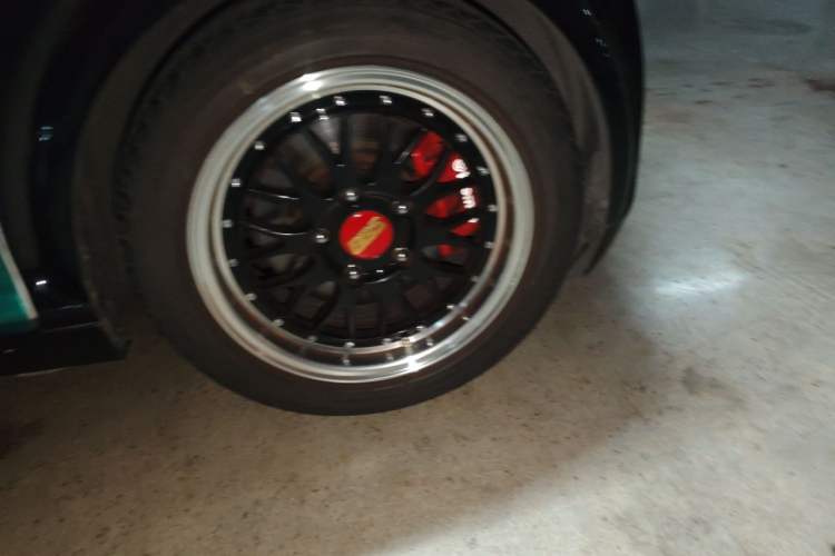 Used Zotye E200 2018 Pro Model Right Front Wheel Hub