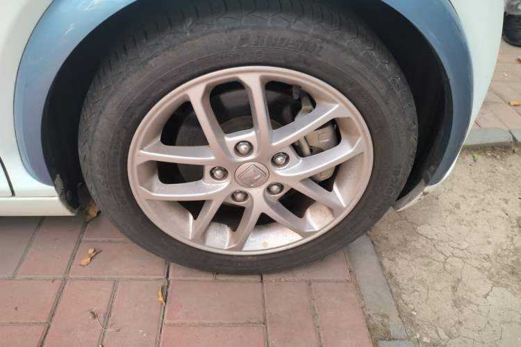 Used Zotye E200 2018 Pro Model Right Front Wheel Hub