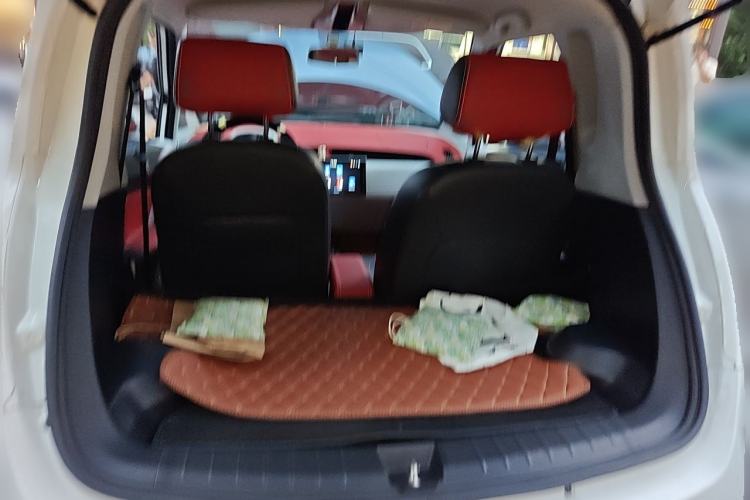 Used Zotye E200 2018 Flying Fish Model Trunk