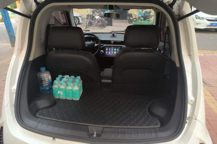 Used Zotye E200 2018 Pro Model Trunk