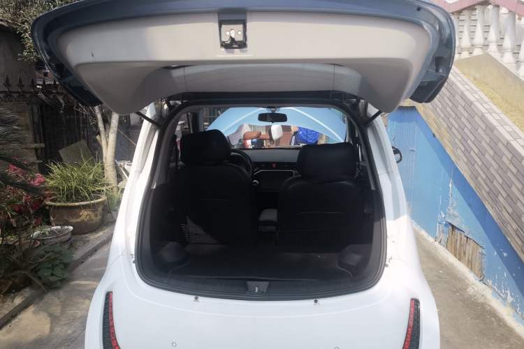 Used Zotye E200 2018 Flying Fish Model Trunk