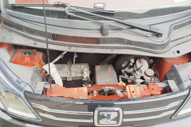 Used Zotye E200 2018 Flying Fish Model Engine Bay